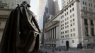 Wall Street ouvre en l&eacute;g&egrave;re hausse en &eacute;coutant le patron de la Fed