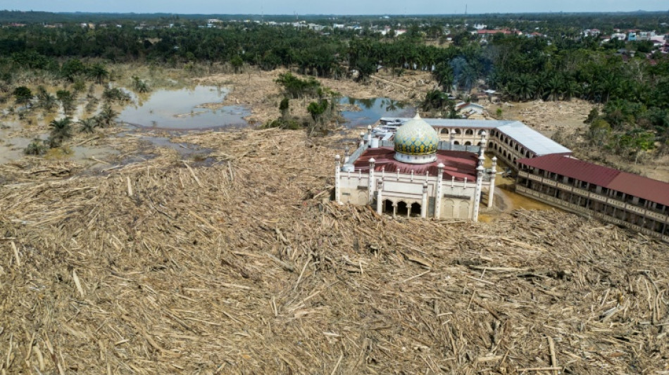 Inondations en Indonésie: près de 1.000 morts et plus de 220 disparus