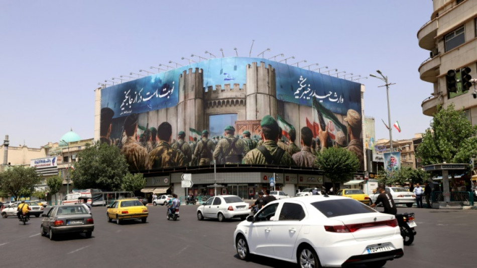 A T&eacute;h&eacute;ran, la vie reprend un peu gr&acirc;ce au cessez-le-feu