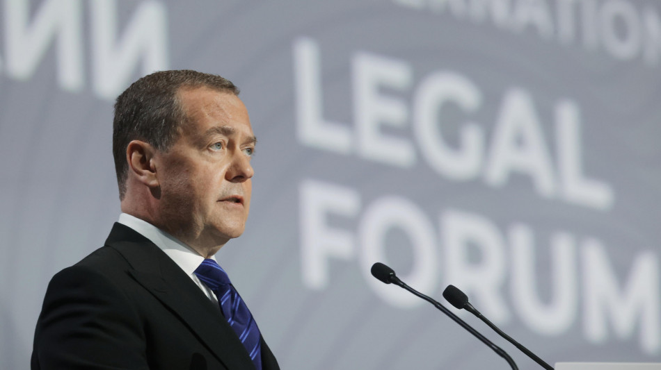 Medvedev, 'l'Iran ora produrr&agrave; armi nucleari'