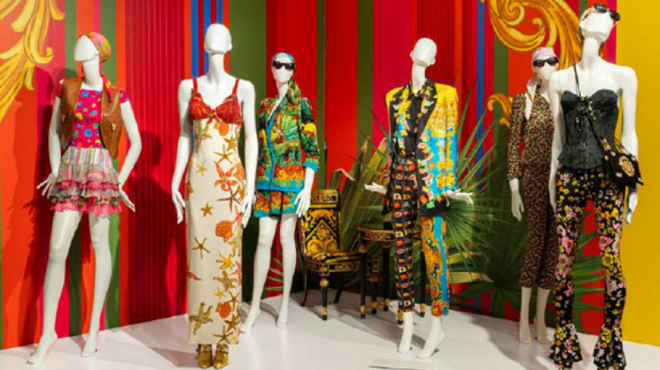 La mostra su Versace a Parigi prorogata fino al 31 ottobre 