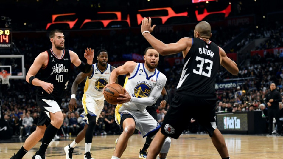 NBA: Stephen Curry f&ecirc;te ses 35 ans avec 50 points