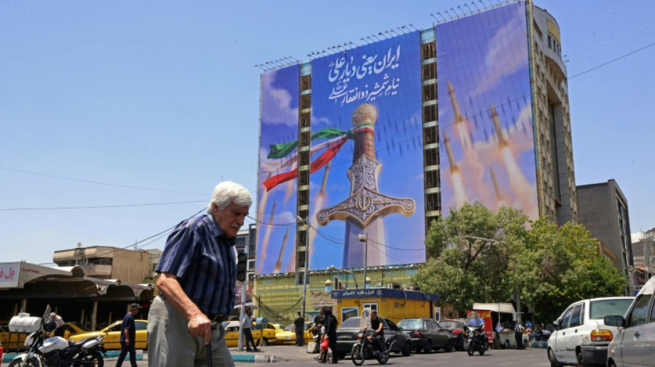 L'Iran, &agrave; nouveau bombard&eacute; par les Etats-Unis, promet de refermer Ormuz 
