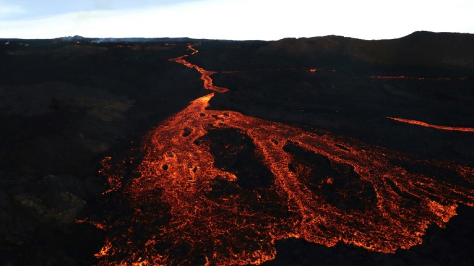 A Hawa&iuml;, l'&eacute;ruption du Mauna Loa menace une des principales routes de l'&icirc;le