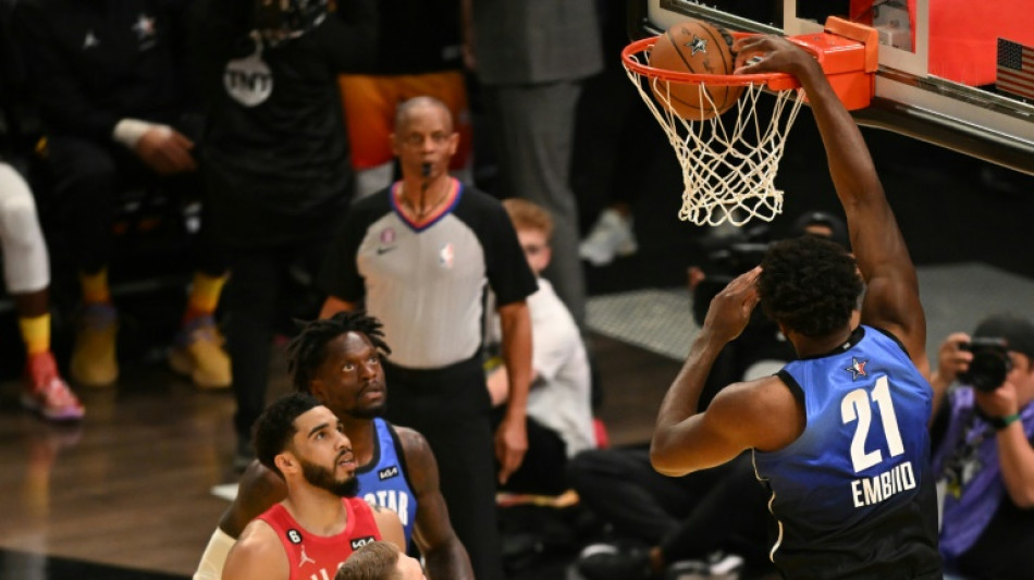 NBA: le Camerounais Embiid MVP, dans les pas de son mod&egrave;le Olajuwon