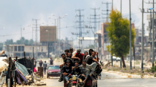 Israel expande opera&ccedil;&otilde;es em Gaza apesar de apelos pelo fim da guerra