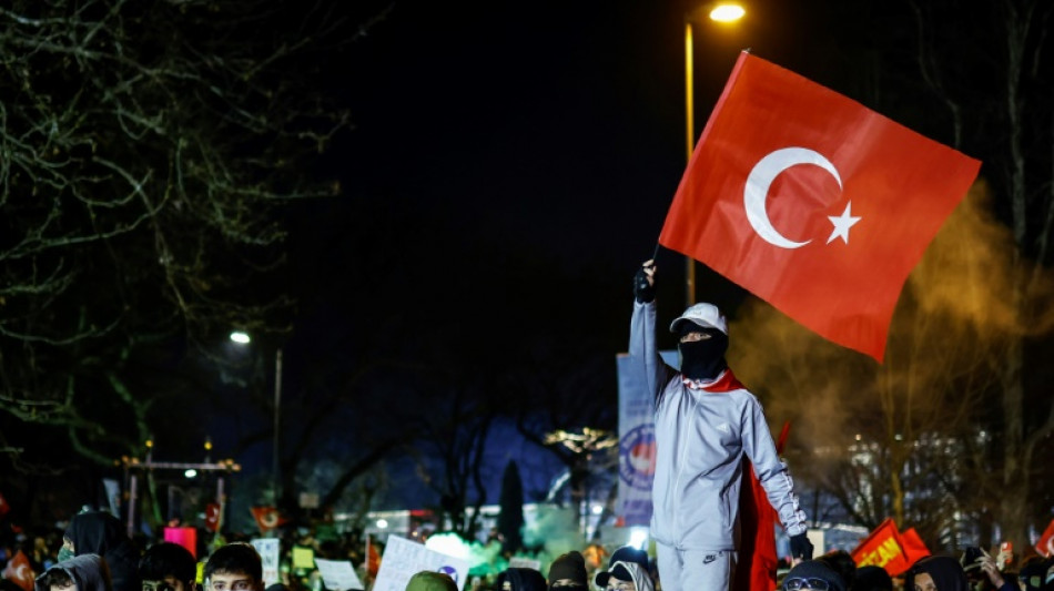 Turquie: un juge ordonne l'incarc&eacute;ration du maire d'opposition d'Istanbul pour "corruption"