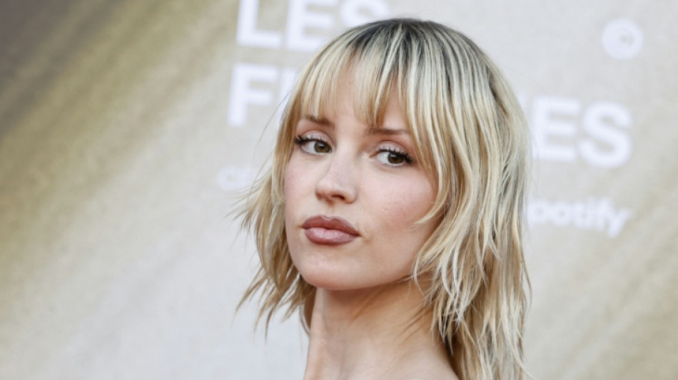  La chanteuse Ang&egrave;le annonce une tourn&eacute;e internationale d&egrave;s mars 2027 