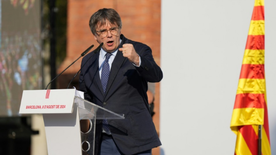 Gericht hebt Haftbefehl gegen fr&uuml;heren katalanischen Regierungschef Puigdemont auf 