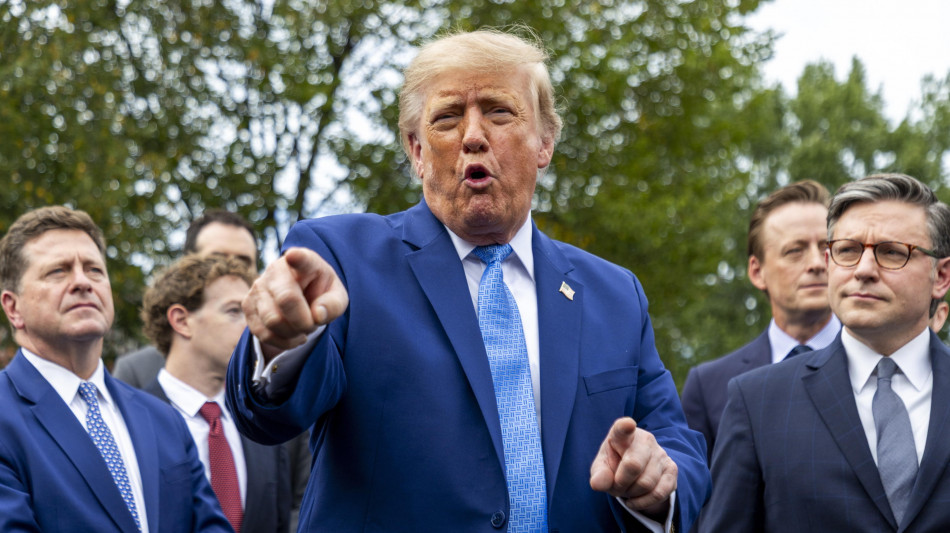  Trump, 'Usa valutano comitato di 10 persone per vigilare sull'IA' 