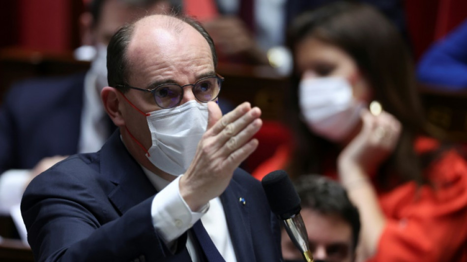 Pr&eacute;sidentielle: Marine Le Pen suspend sa campagne pour chasser les parrainages