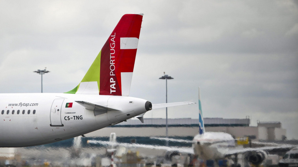  Per quota 49,9% in portoghese Tap offerte da Lufthansa e Air France 