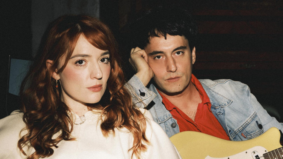  Maria Antonietta e Colombre, la felicit&agrave; &egrave; democratica e noi la rapiniamo 