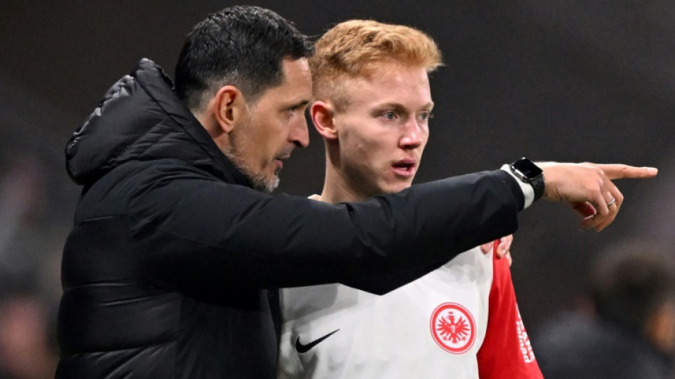 Eintracht vence lanterna Kiel e refor&ccedil;a 3&ordf; posi&ccedil;&atilde;o no Alem&atilde;o