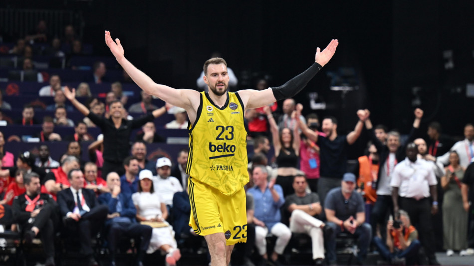 Basket: Milano riparte da Guduric, 'club leggendario'