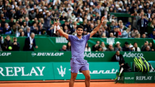 Alcaraz plans to play full clay-court season, get 'socks dirty'
