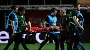 Recupera&ccedil;&atilde;o de S&aacute;nchez, que sofreu grave les&atilde;o em lance com Marcelo, levar&aacute; de 10 meses a 1 ano