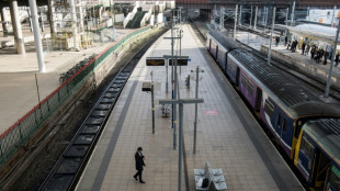 Royaume-Uni: des gares d&eacute;sert&eacute;es pour la plus grosse gr&egrave;ve du rail en trente ans