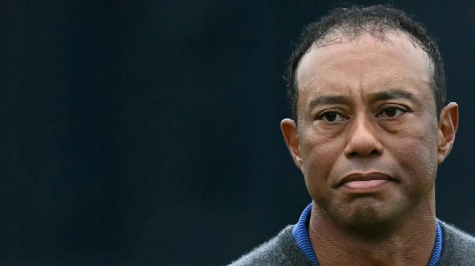  Tiger Woods &eacute; preso por dirigir sob efeito de subst&acirc;cias ap&oacute;s acidente na Fl&oacute;rida 