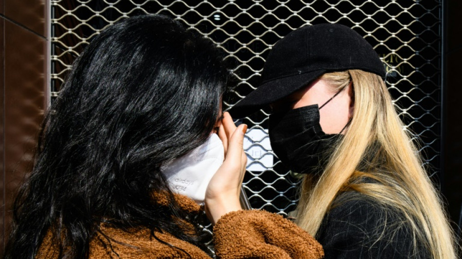 Chagrin, larmes et col&egrave;re au m&eacute;morial des victimes de la bousculade de S&eacute;oul