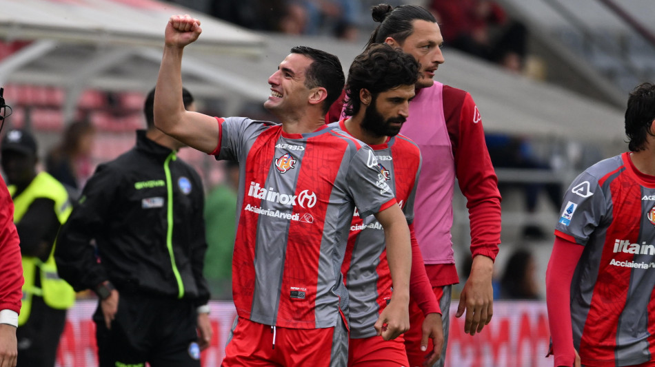  Serie A: la Cremonese batte 3-0 il Pisa, Fiorentina-Genoa 0-0 