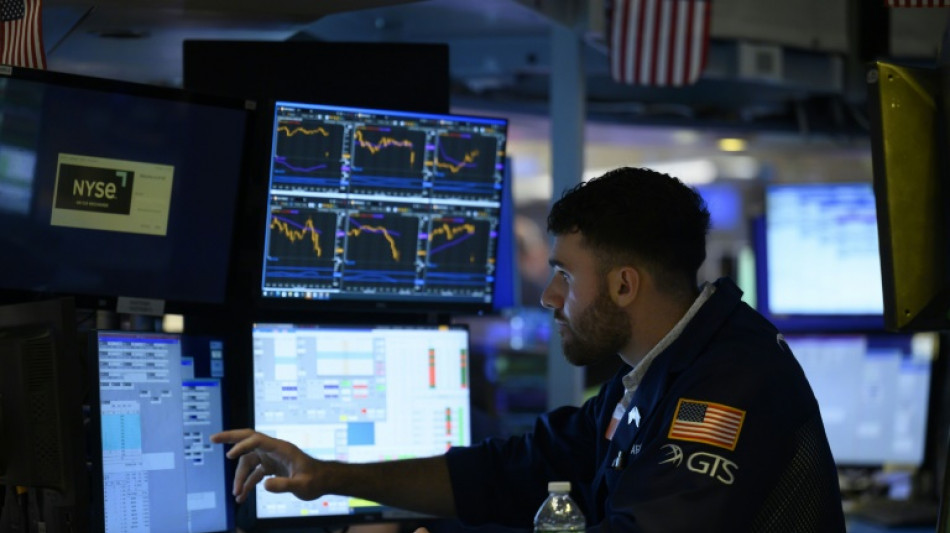 Wall Street ouvre en baisse, d&eacute;&ccedil;ue par une inflation plus &eacute;lev&eacute;e que pr&eacute;vu
