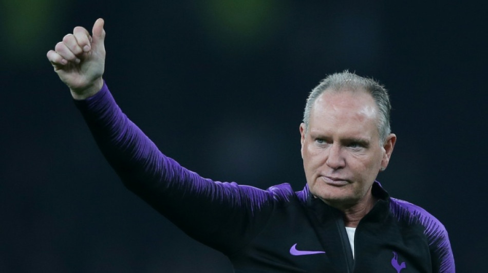  Gascoigne urges England to replicate 1990 spirit at World Cup 