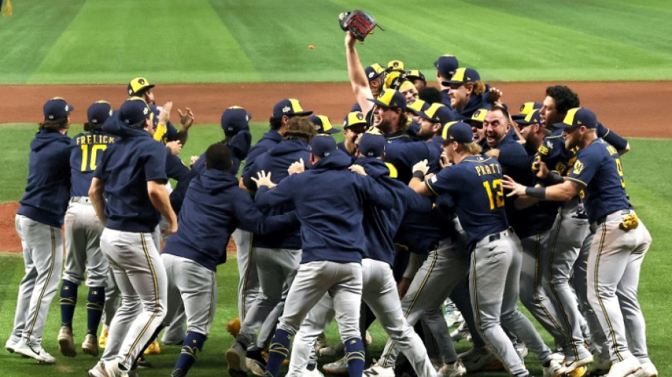  Small-market Brewers upend big-spenders as baseball lockout looms 