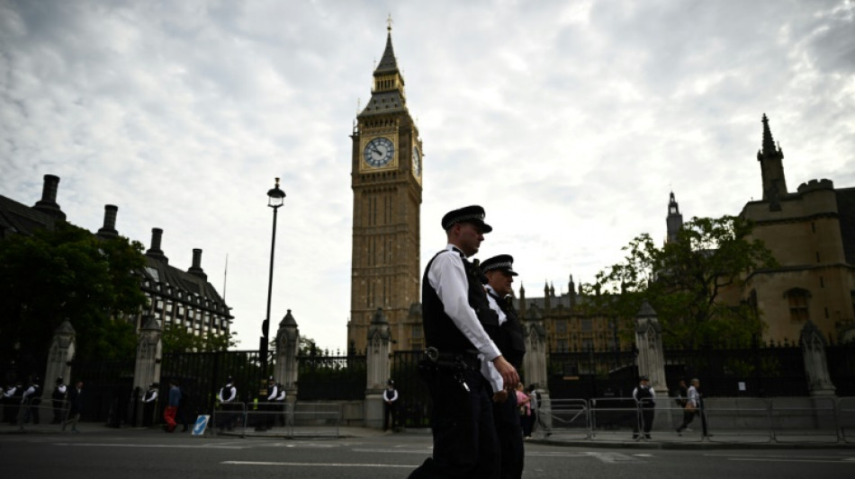 Deux policiers poignard&eacute;s &agrave; Londres, l'attaque "pas trait&eacute;e comme li&eacute;e au terrorisme"
