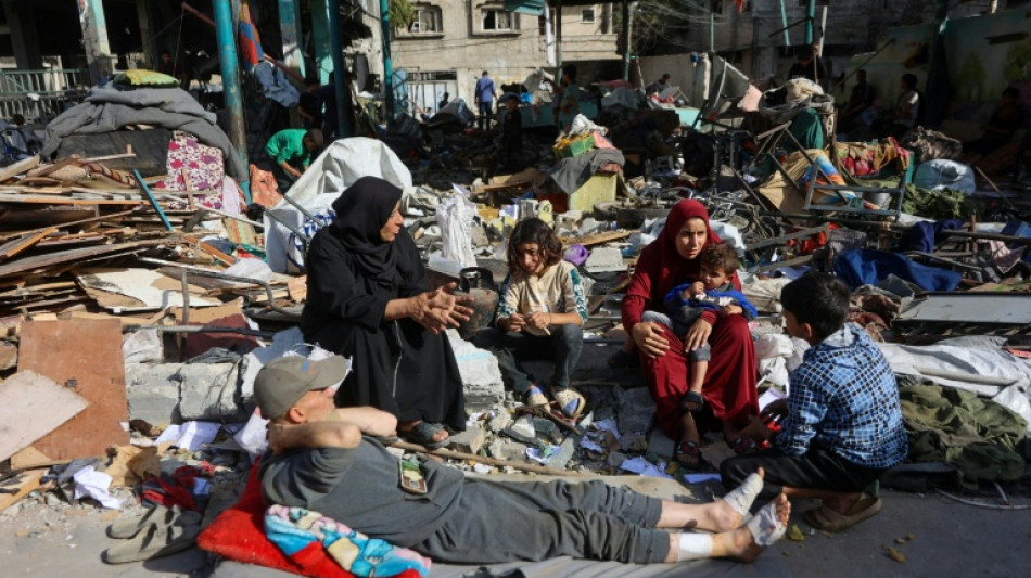 Defesa Civil de Gaza relata 16 mortes em bombardeios israelenses