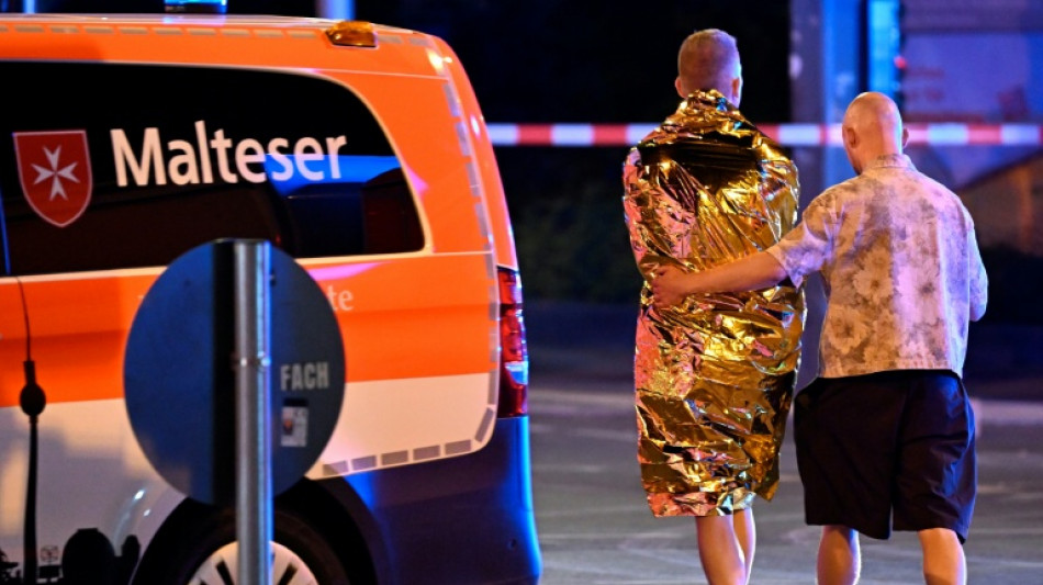  Fahrzeug rast bei CSD in Menschenmenge - Mindestens ein Toter 
