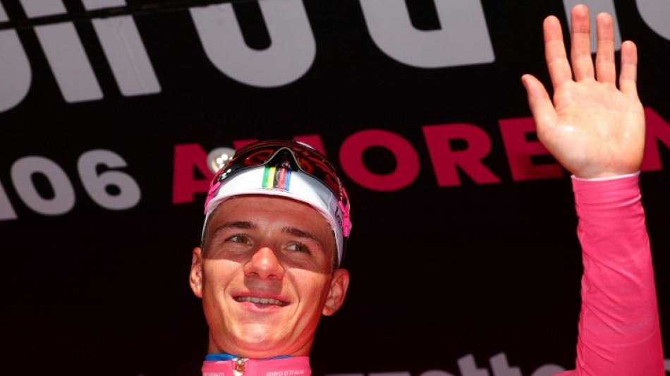 Tour d'Italie: Remco Evenepoel se pare de rose d'entr&eacute;e