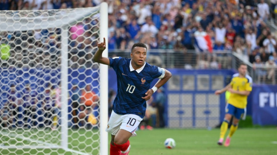  Com show de Mbapp&eacute; e Olise, Fran&ccedil;a atropela Su&eacute;cia (3-0) e vai &agrave;s oitavas da Copa 