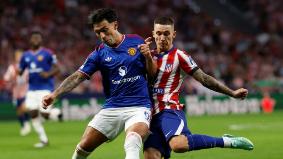  Lisandro Mart&iacute;nez pede desculpas ap&oacute;s criticar diretoria do Manchester United 