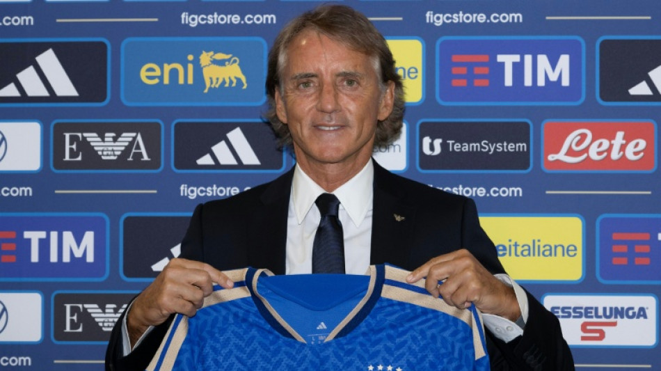  Mancini sonha em dar &agrave; It&aacute;lia 'um grande trof&eacute;u, ou at&eacute; mesmo dois' 