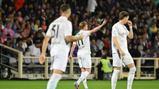 Il Napoli passa a Firenze e raggiunge la Juve in testa