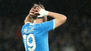 Napoli scrape draw with lowly Verona as leaders Inter look to capitalise
