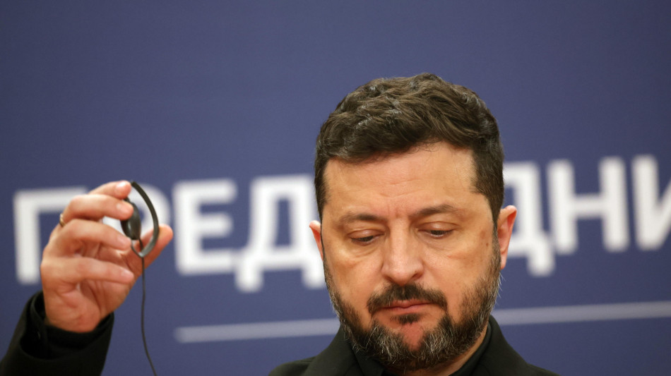  Zelensky, 'ignobile attacco russo su centro commerciale di Kryvyi Rih, 5 morti' 