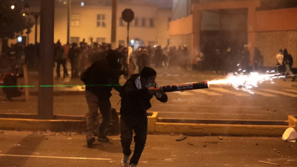 Pérou: au moins 75 blessés lors d'une manifestation à Lima après l'arrivée du nouveau gouvernement