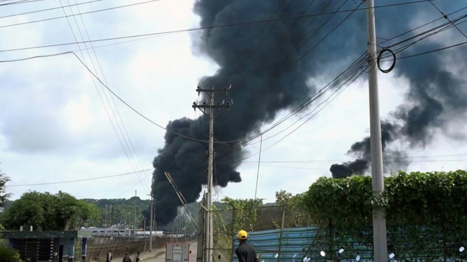Ecuador declara en emergencia su mayor refinería, paralizada tras un incendio