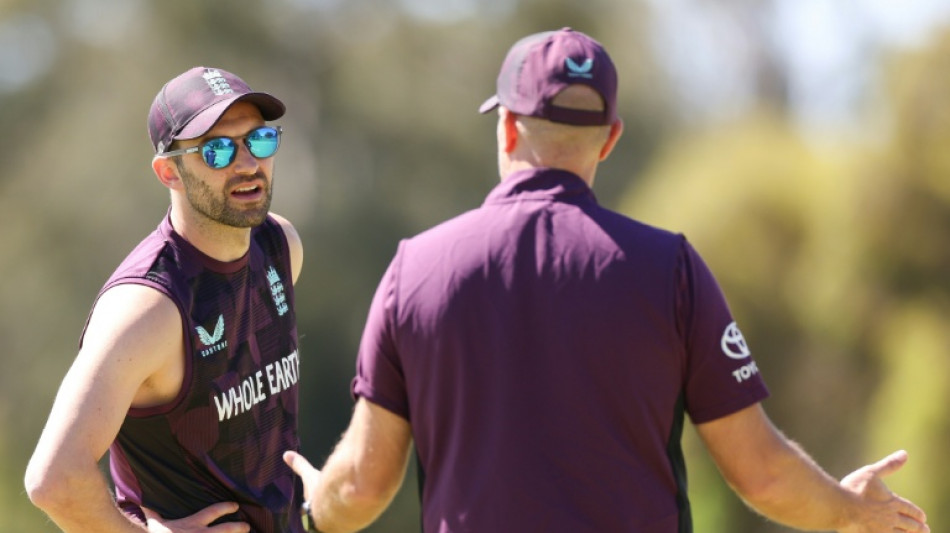 England quick Wood back bowling after injury scare 