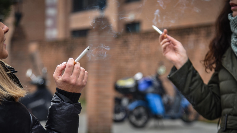 Per sigarette aumento progressivo, fino a 40 cent nel 2028