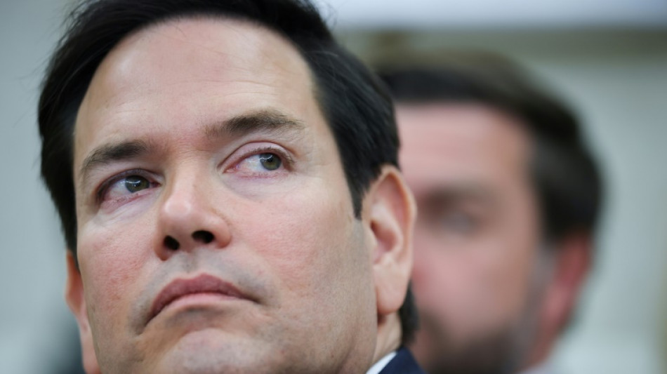 Ucr&acirc;nia: Rubio tem reuni&otilde;es em Paris; Zelensky pede 'press&atilde;o' contra Moscou