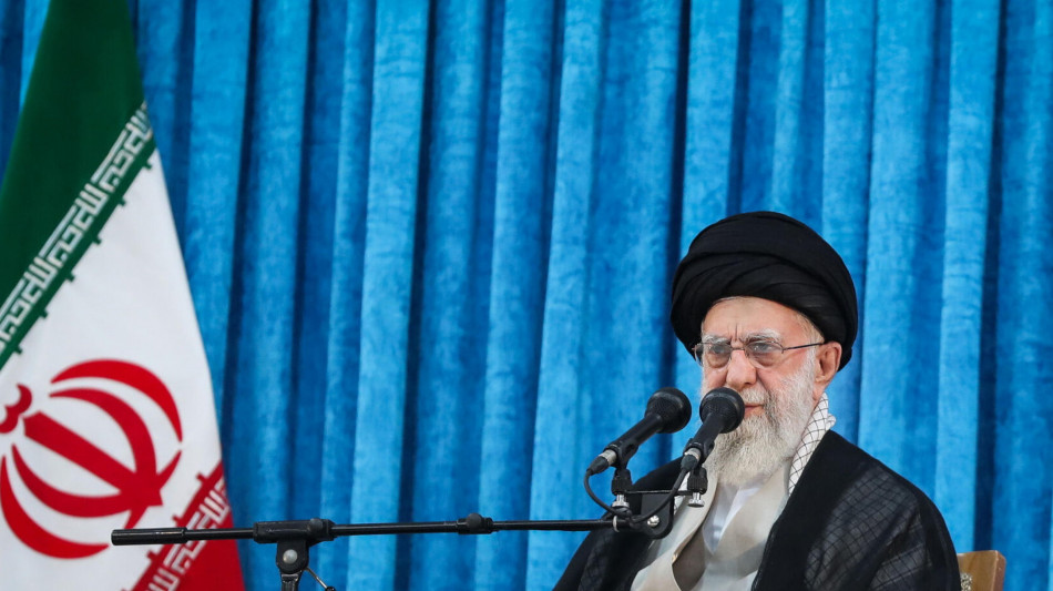 Khamenei: la battaglia ha inizio, l'Iran trionfer&agrave; su Israele
