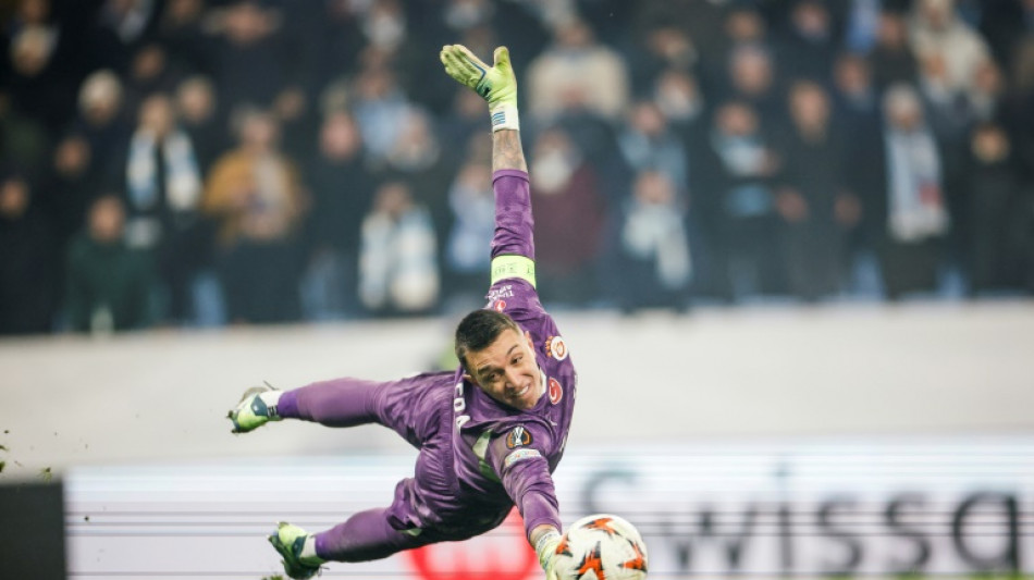 'Legend' Muslera bids farewell to Galatasaray after 551 appearances