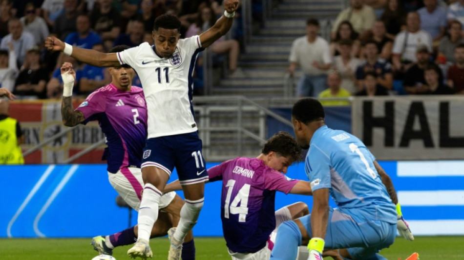 Forest seal swoop for Ipswich's Hutchinson