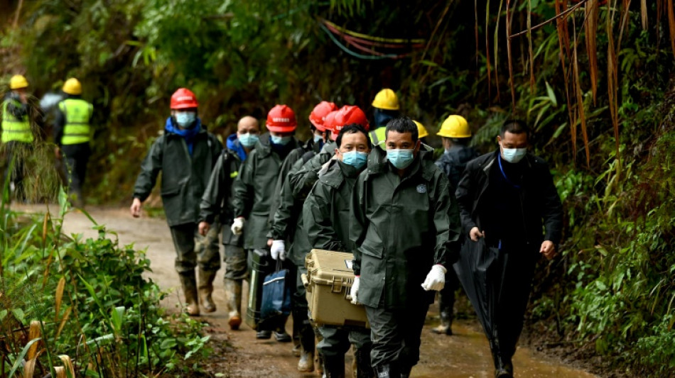 Accident d'avion en Chine: drones et cam&eacute;ras thermiques mobilis&eacute;s