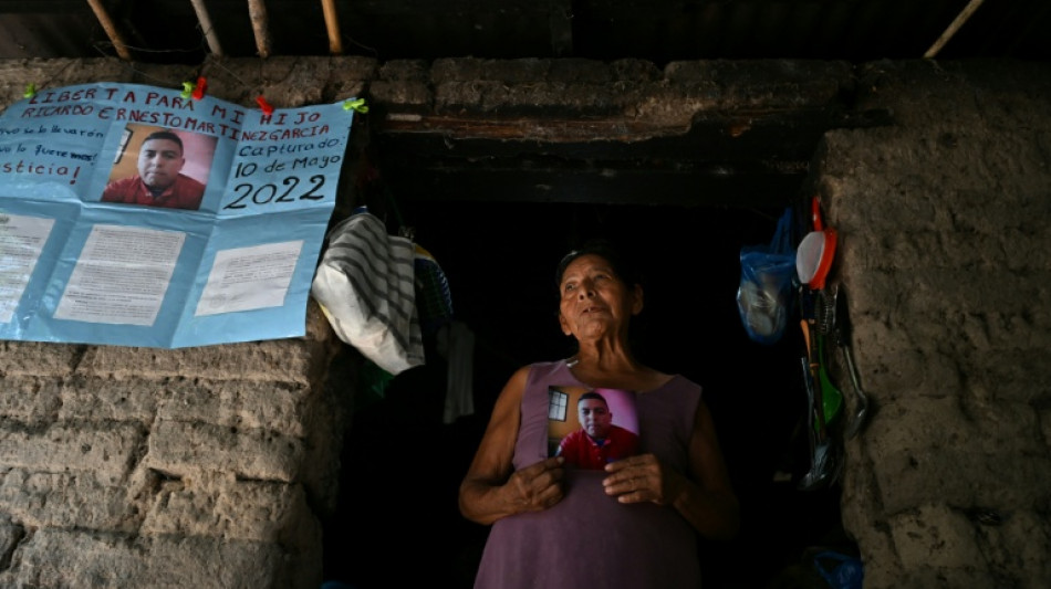 A ang&uacute;stia de milhares de detentos sem acusa&ccedil;&otilde;es ou senten&ccedil;a em El Salvador