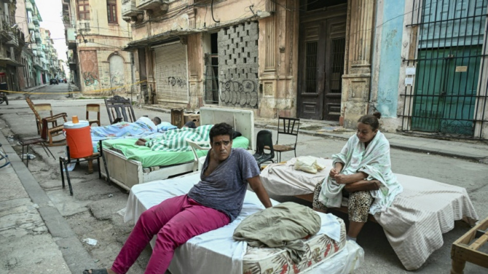  En Cuba, "resolver" la crisis d&iacute;a tras d&iacute;a pasa factura 