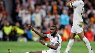 R&uuml;diger vai perder restante da temporada ap&oacute;s cirurgia no joelho